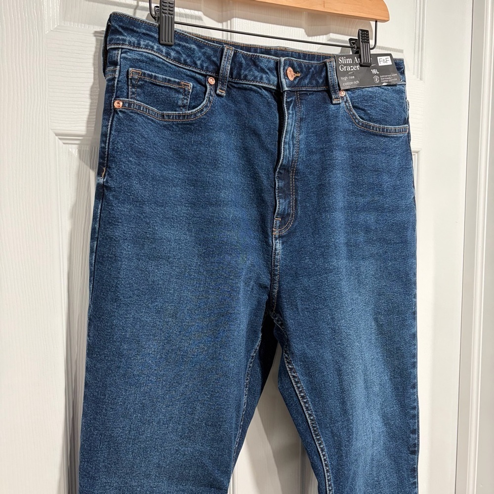 2/$25 Women’s Dark Blue Slim Ankle Grazer Straight Jeans Cotton Eco Friendly - Picture 2 of 11